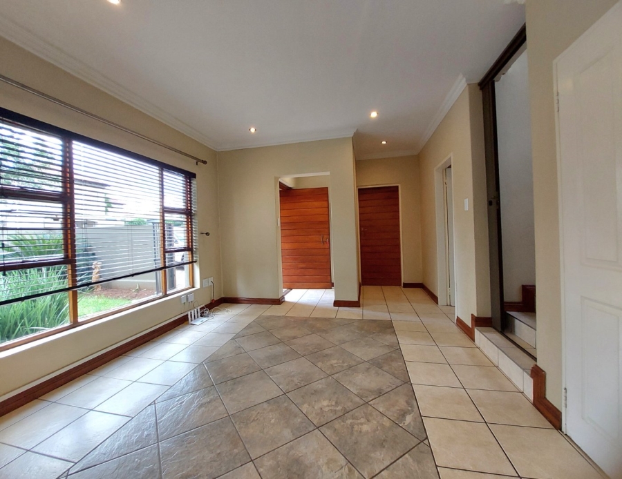 3 Bedroom Property for Sale in Gateway Manor North West